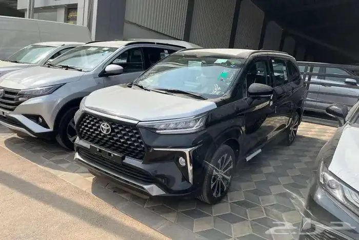 تويوتا فيلوز GLX بنزين 2025 6