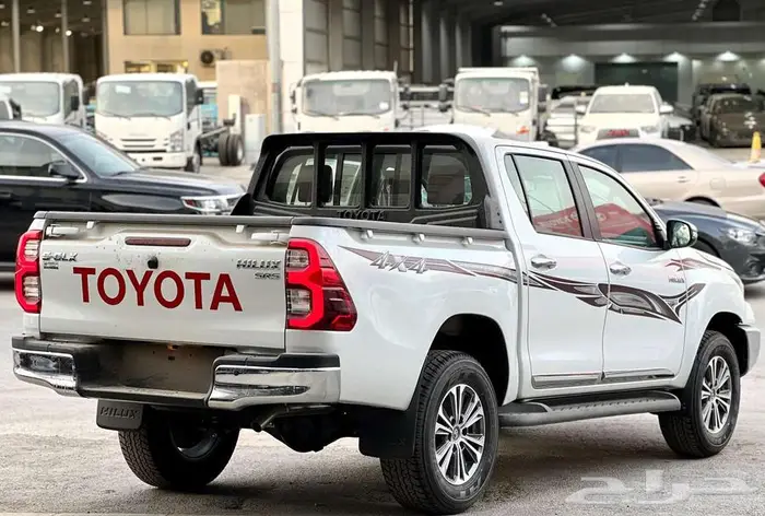 هايلوكس غمارتين S-GLX 4 4 اوتوماتيك بنزين 2025 4