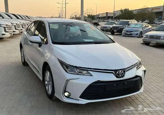 تويوتا كورولا XLI 2.0 مطور بنزين 2025 1