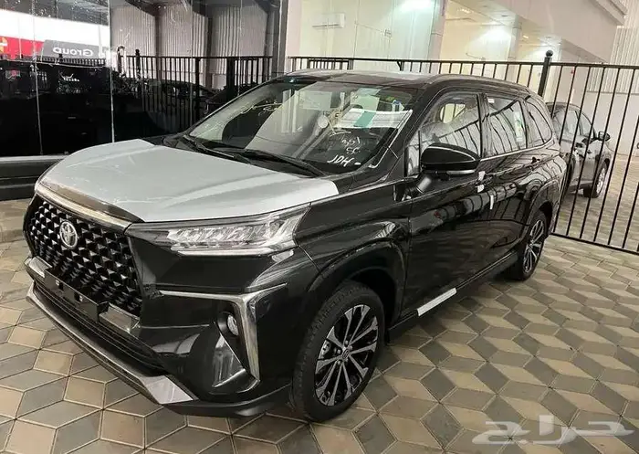 تويوتا فيلوز GLX بنزين 2025 7