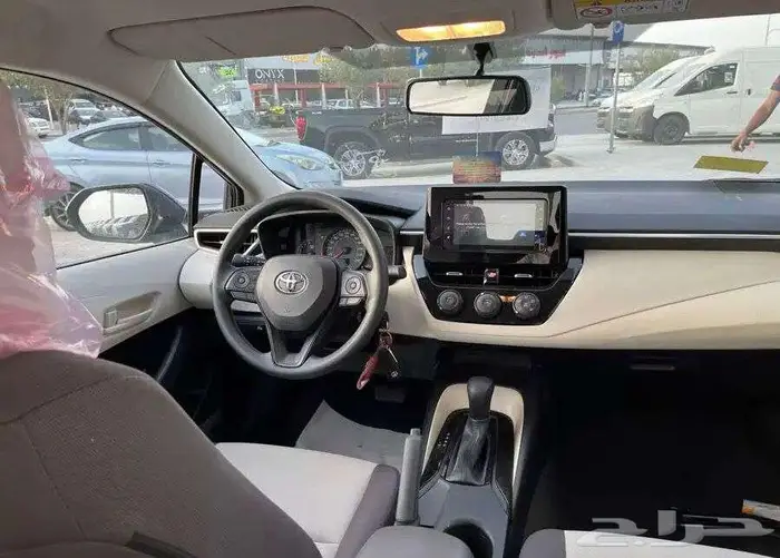 تويوتا كورولا XLI 2.0 مطور بنزين 2025 27