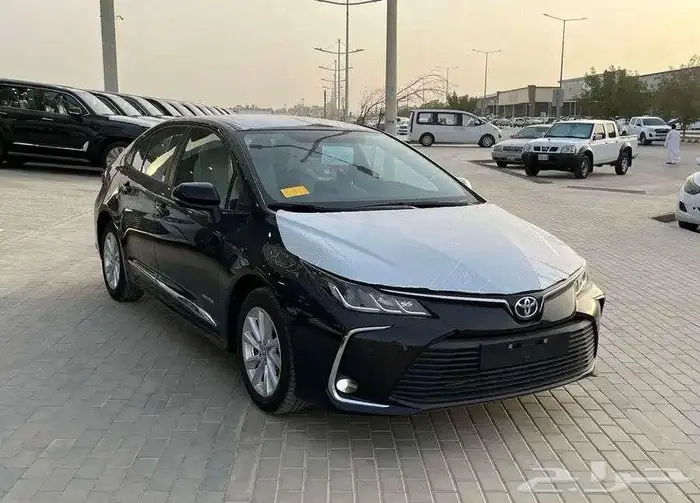 تويوتا كورولا XLI 2.0 مطور بنزين 2025 12