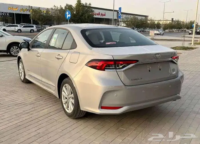 تويوتا كورولا XLI 2.0 مطور بنزين 2025 10