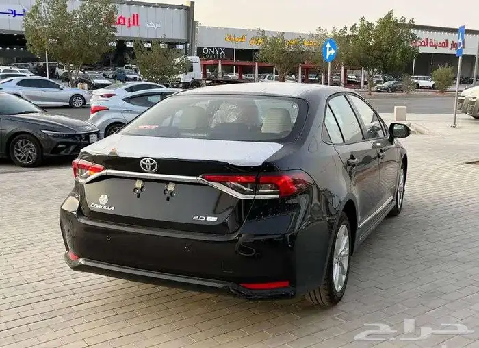 تويوتا كورولا XLI 2.0 مطور بنزين 2025 21