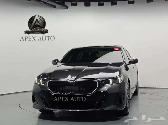 BMW 520i mkit 2024 أرخص سعر داخلي اوف وايت بلاك ادشن 1