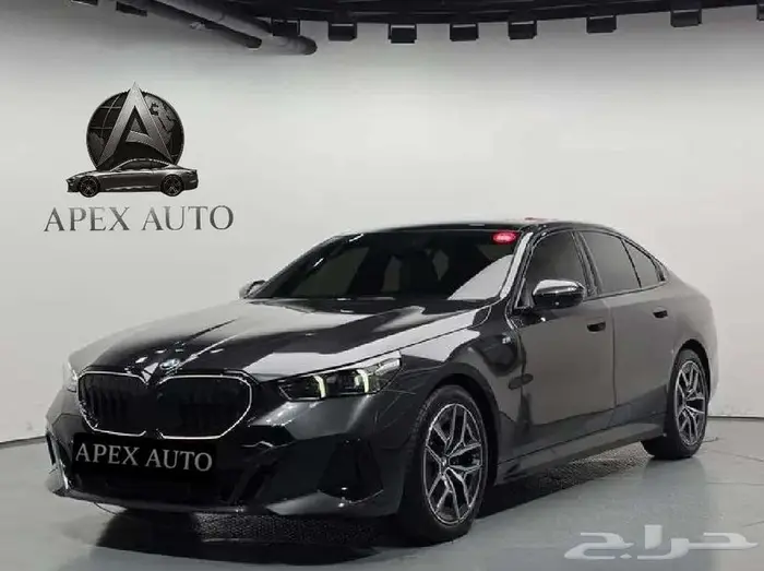 BMW 520i mkit 2024 أرخص سعر داخلي اوف وايت بلاك ادشن 0