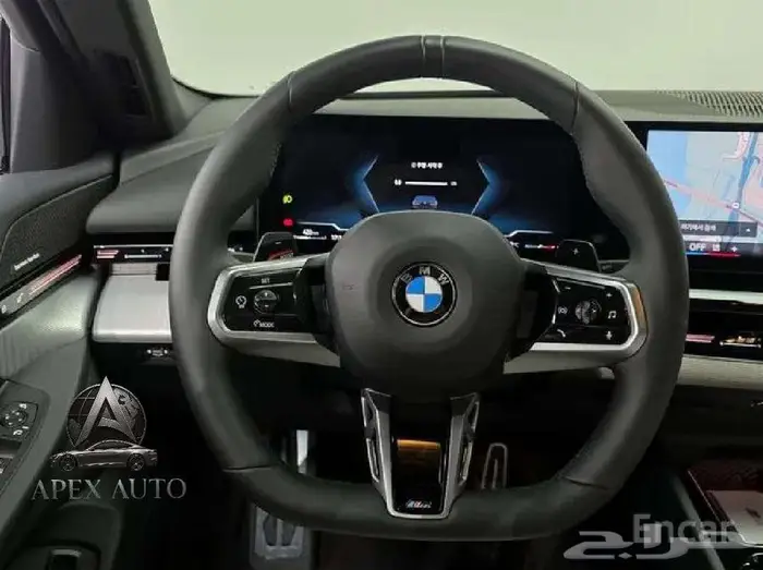 BMW 520i mkit 2024 أرخص سعر داخلي اوف وايت بلاك ادشن 7