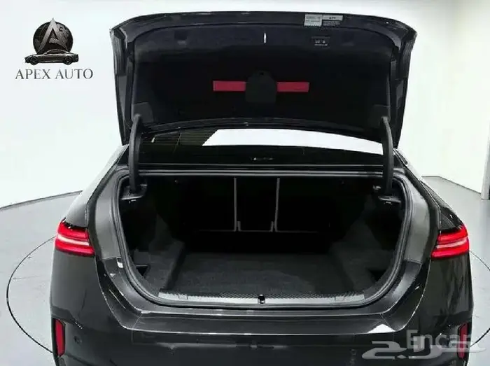 BMW 520i mkit 2024 أرخص سعر داخلي اوف وايت بلاك ادشن 19