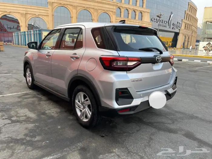 للبيع تويوتا رايز موديل 2022 3