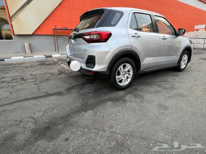 للبيع تويوتا رايز موديل 2022 5