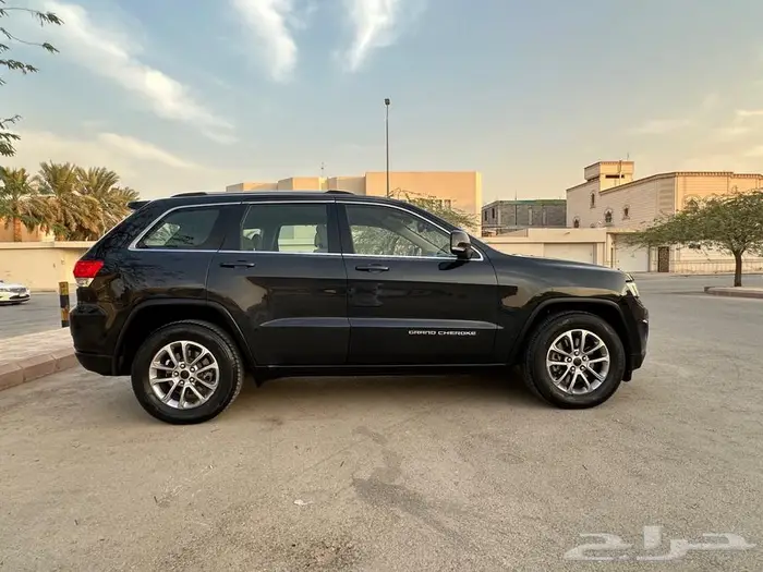 جراند شروكي 14 لاريدو 3