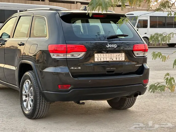 جراند شروكي 14 لاريدو 14