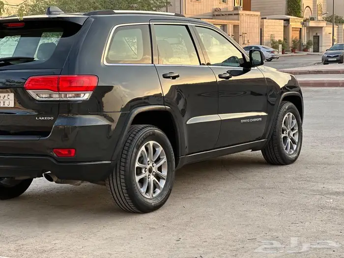 جراند شروكي 14 لاريدو 16