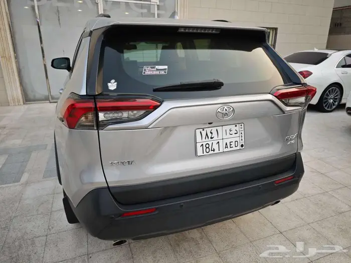 تويوتا راف فور 2019 وارد عبداللطيف جميع الصيانات بالوكالة 2