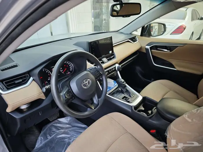 تويوتا راف فور 2019 وارد عبداللطيف جميع الصيانات بالوكالة 11