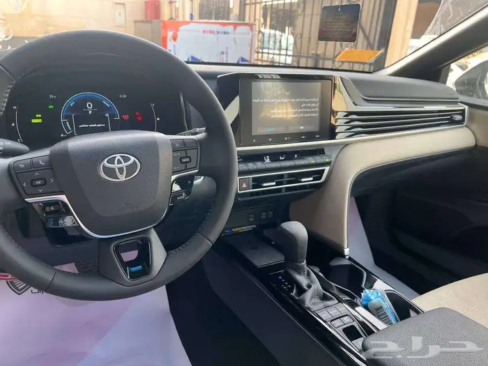 تويوتا كامري E PLUS هايبرد 2025 متاح اقساط و كاش 8
