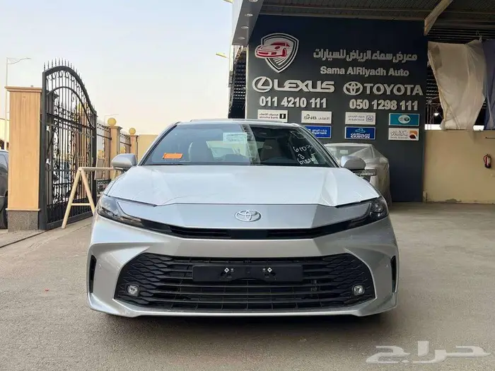 تويوتا كامري E PLUS هايبرد 2025 متاح اقساط و كاش 1