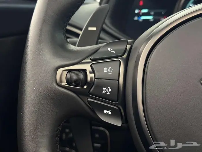 2023 Aston Martin DB11 Volante 16