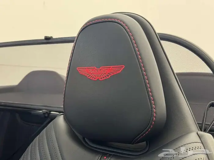 2023 Aston Martin DB11 Volante 24