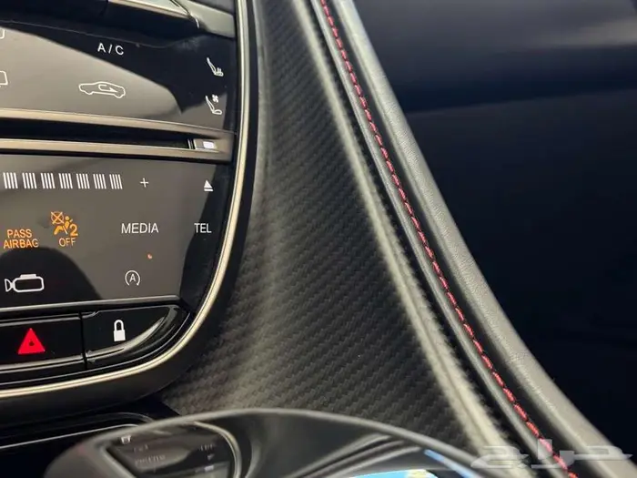 2023 Aston Martin DB11 Volante 13