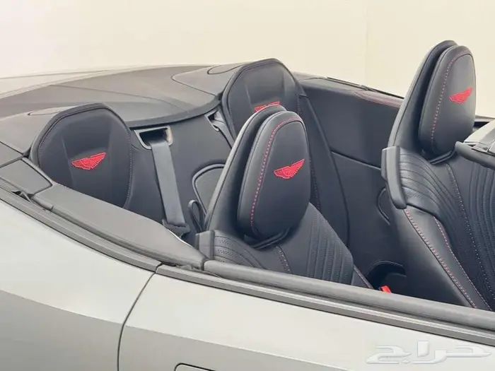 2023 Aston Martin DB11 Volante 43