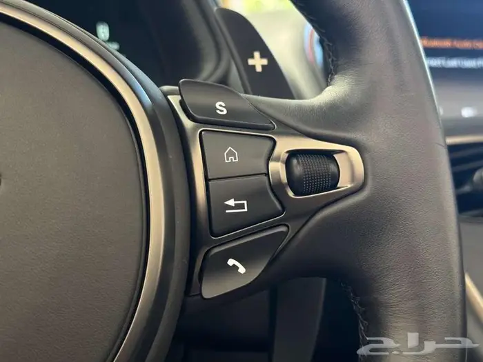 2023 Aston Martin DB11 Volante 40