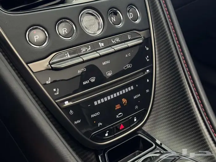 2023 Aston Martin DB11 Volante 45