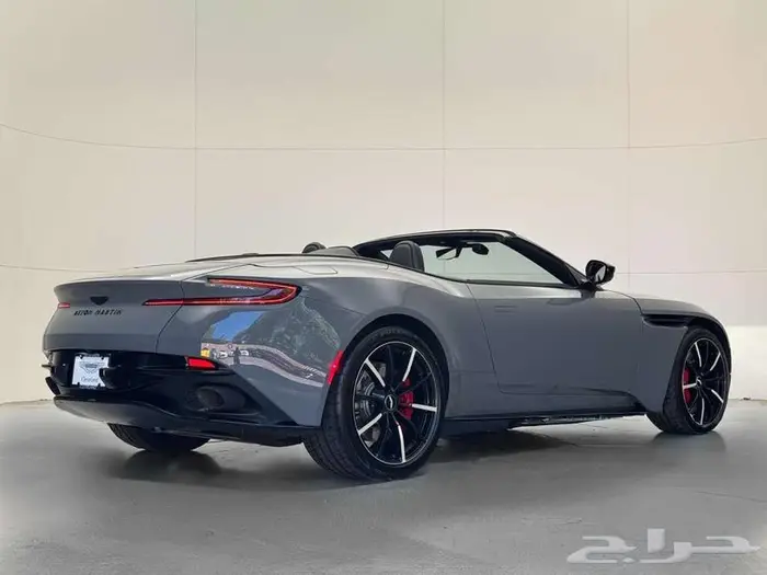 2023 Aston Martin DB11 Volante 6