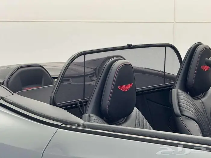 2023 Aston Martin DB11 Volante 46