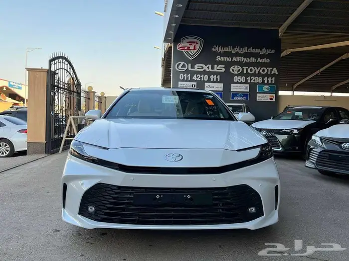 تويوتا كامري LE بنزين 2025 متاح اقساط و كاش 1