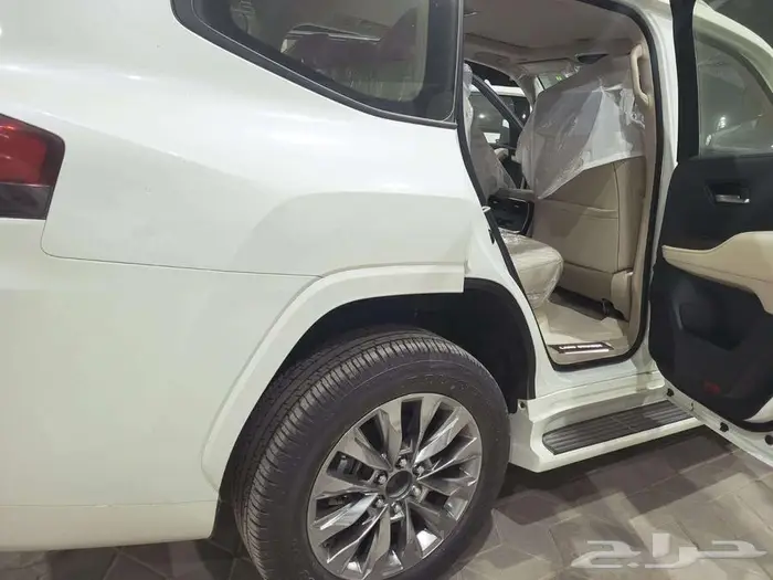 تويوتا لاندكروزر_GXR_رقم_4_دبل_بنزين_سعودي_2025 فقط 322الف 2