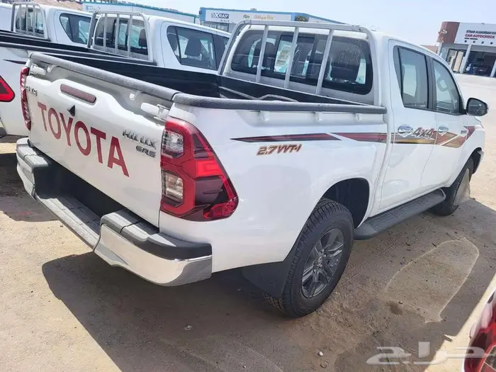 تويوتا-هايلوكس فل بصمه موديل 2025 بريمي 130الف 10