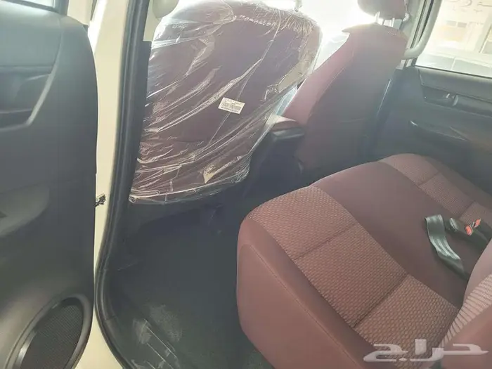 تويوتا هايلوكس غمارتين ديزل2.4 موديل 2025 عرض خاص 123500الف 4