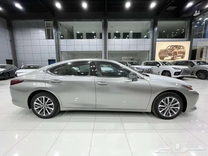 لكزس ES250 ستاندر 2025 كاش وأقساط جميع البنوك 4