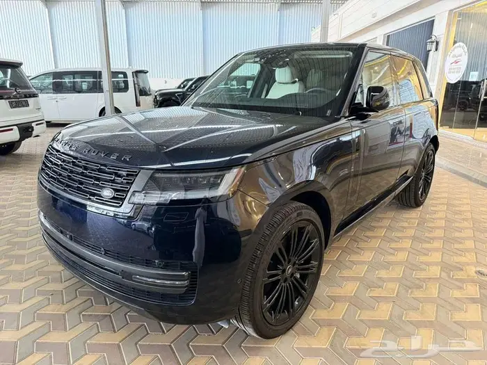 رنج روفر HSE V8 موديل 2025 - داخلي أوف وايت - 0