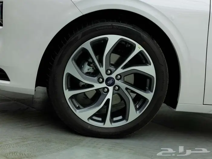 فورد تورس تيتانيوم 2026 كاش واقساط 5