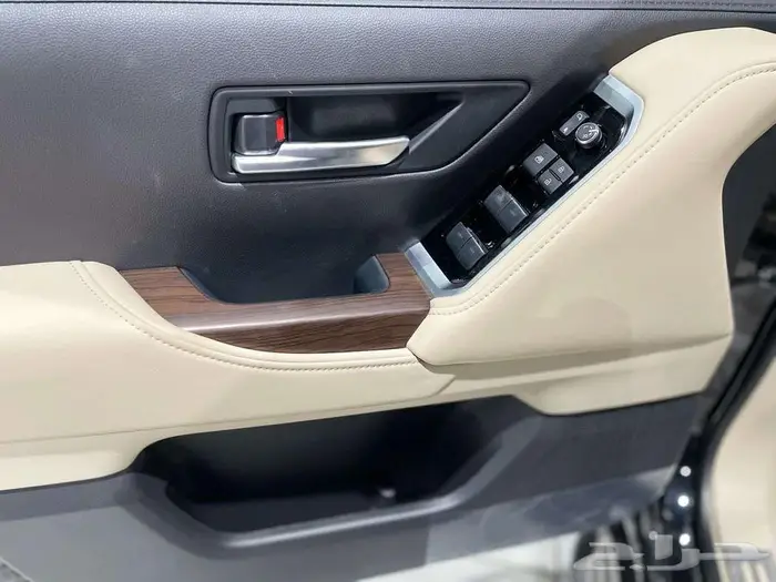 جي اكس ار L4 بريمي بنزين 2025 اللون اسود ابواب شفط 6