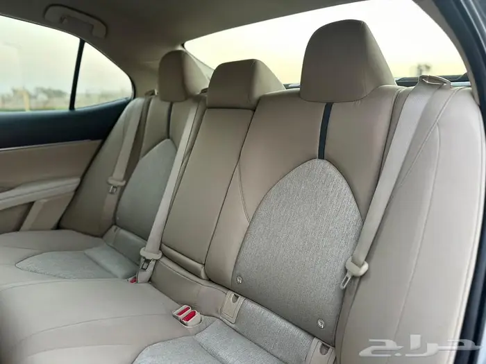 تويوتا كامري LE 2023 هايبرد 15