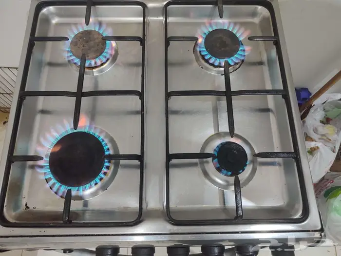 ثلاجه وفرن واسطوانة غاز وشاشه وحدة ادراج مطبخ 1