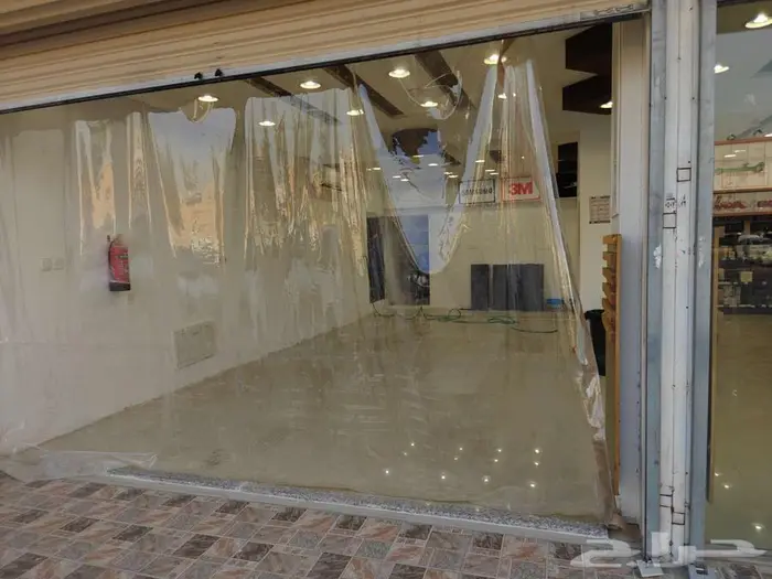 فرصة ذهبية محل زينة سيارات حي طويق شارع بلال 0