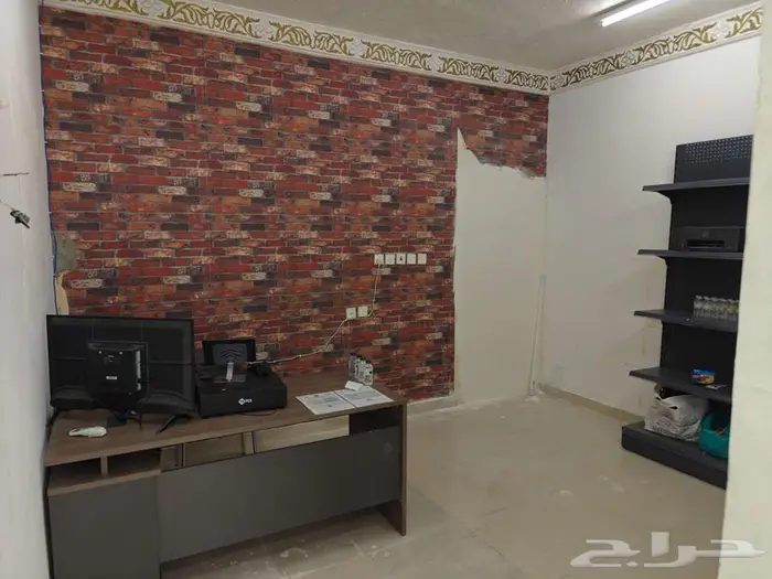 فرصة ذهبية محل زينة سيارات حي طويق شارع بلال 2