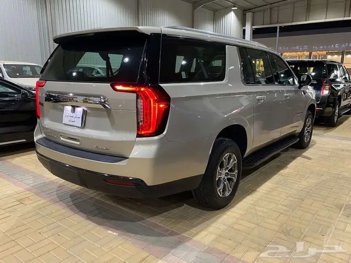 جي ام سي يوكن XL موديل 2023 4