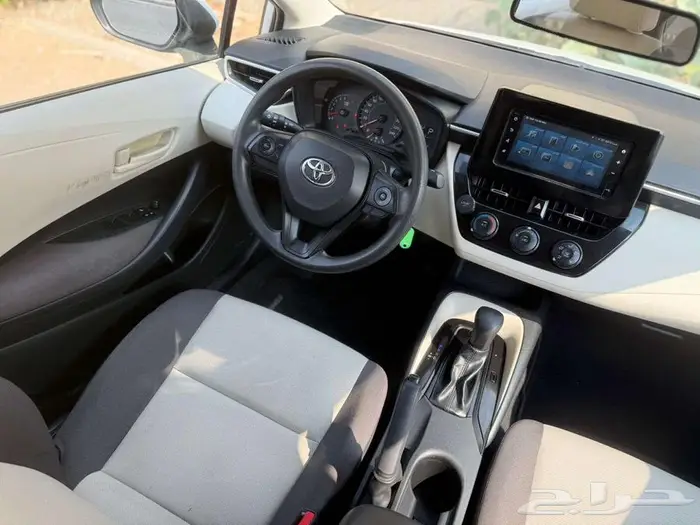 تويوتا كرولا مكينة 2.0 موديل 2023 ممشي 59 الف كيلو بدي بلد 8