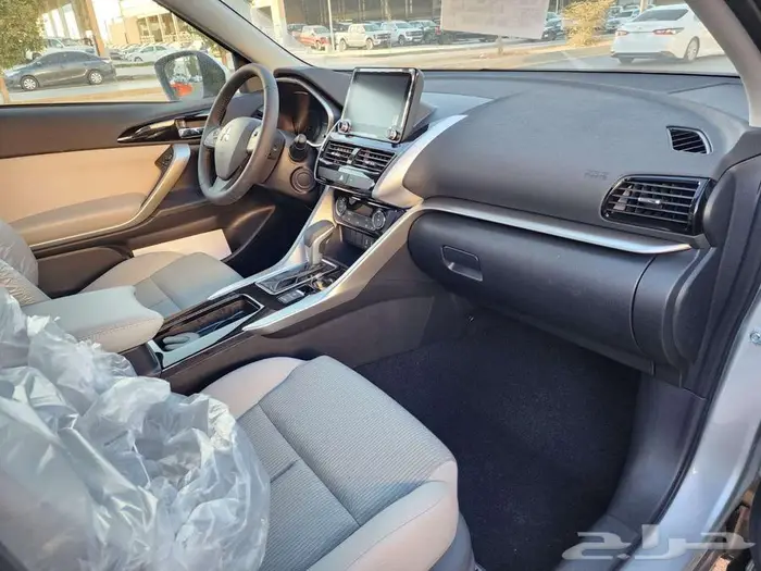 ميتسوبيشي اكليبس كروس GLS-ML موديل 2025 12