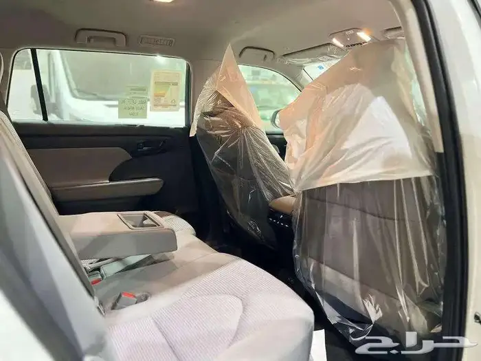 تويوتا هايلاندر ( LE ) استاندر موديل 2025 15