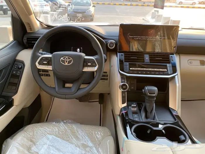 تويوتا لاند كروزر GXRL2 موديل 2025 12