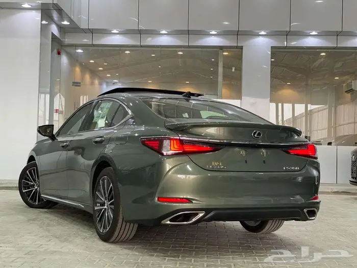 لكزس ES 350 CC بانوراما 2025 - عرض نهاية العام 5