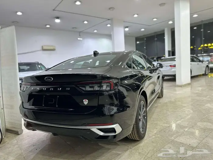 فورد تورس امبيانتي اسود ورمادي 2026 -FORD TAURUS AMBIENTE 4