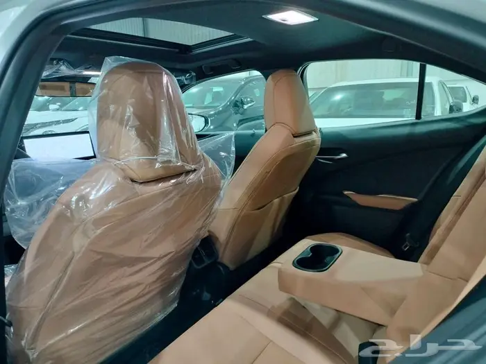 لكزس UX 300 H فل كامل هايبرد 2025 - خليجي 23