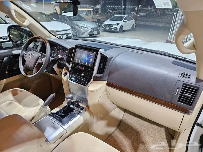 تويوتا لاندكروزر GXR..2016 47